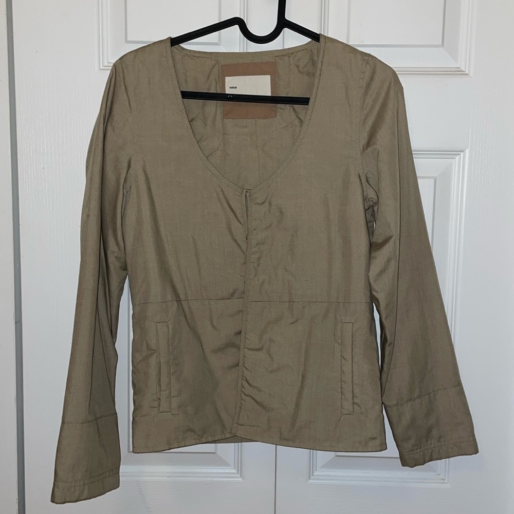 BEIGE BUTTON UP CARDIGAN